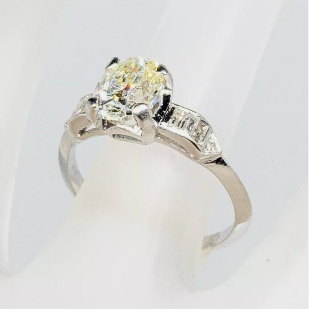 WOW 2CT++ OVAL CUT DIAMOND WOMENS RING - Picture 2 of 5